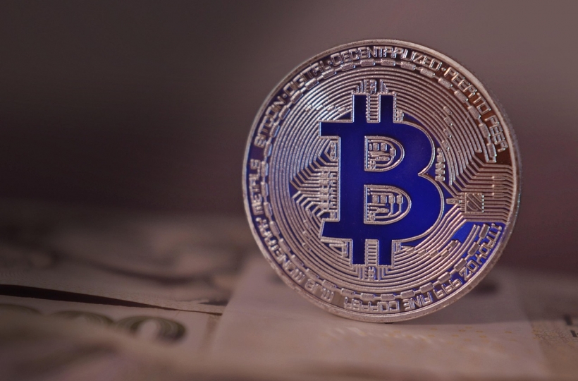 okcoin网页版推出智能交易终端 支持API量化策略 首月交易量突破20亿美元