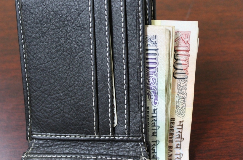 欧意交易所买币通道再拓宽:接入Visa/Mastercard 支持超50种法币