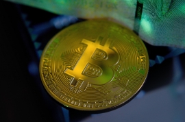 欧意下载安装：钱包下载量突破8000万 内置NFT市场月交易额创12亿美元新高